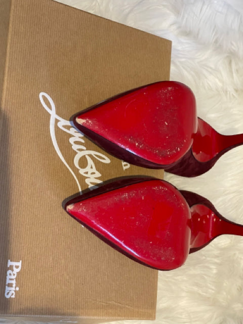 Christian Louboutin Suede Pump Sz 40 Shoe