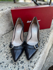 Salvatore Ferragamo Neck Pointed Toe Pump Size 9 Shoe