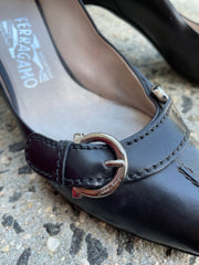Salvatore Ferragamo Neck Pointed Toe Pump Size 9 Shoe