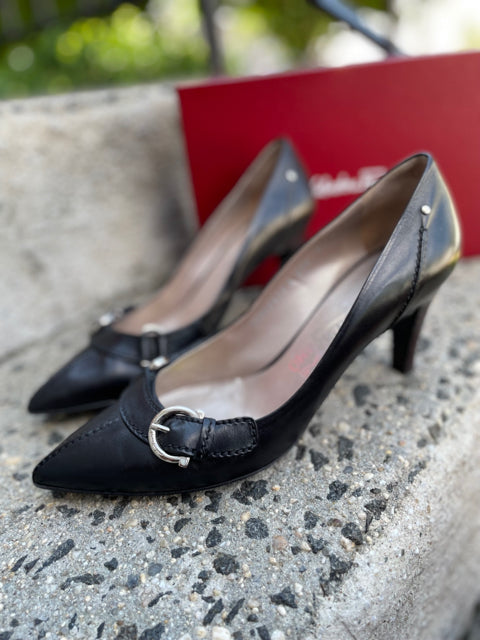 Salvatore Ferragamo Neck Pointed Toe Pump Size 9 Shoe