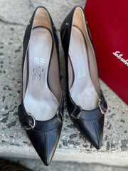 Salvatore Ferragamo Neck Pointed Toe Pump Size 9 Shoe