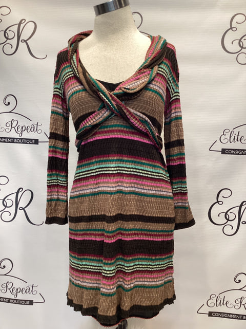 Missoni Sz S Striped Dress

Long sleeve
Twisted ruffle scoop neck 
Unattached black slip dress underneath 
57% rayon/ 38% wool/ 5% nylon