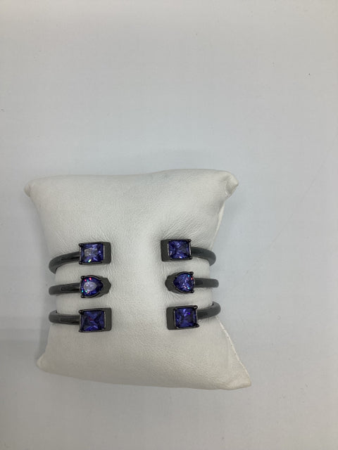 NWT White House/Black Market Hinged Stone Bracelet  

Titanium    
Faux purple tanzanite stones