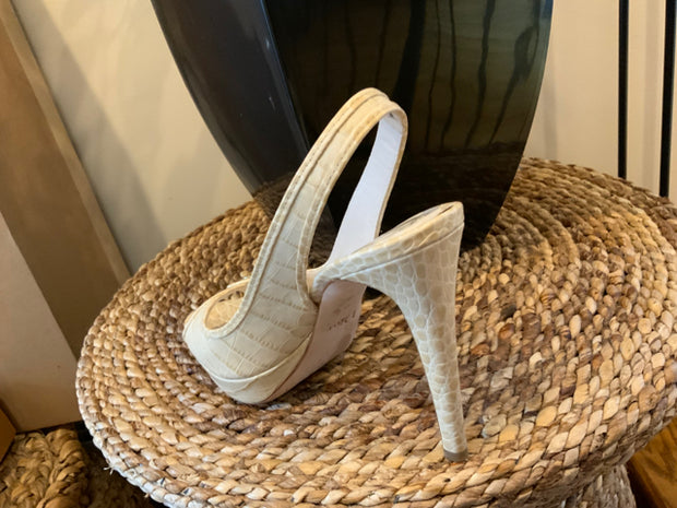 Dior Cannage Charm Peep Toe Sz. 38 Shoe