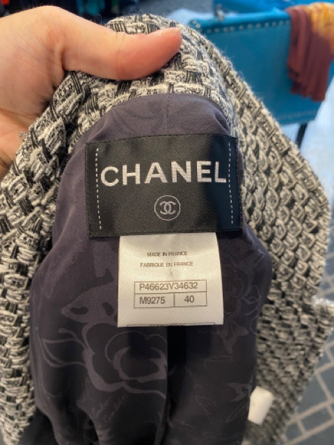 Chanel Grey And Black Tweed Sz 40 Jacket