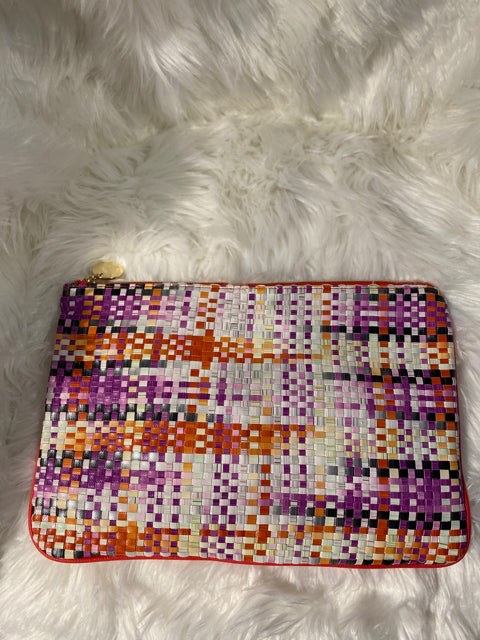 Deux Lux Zip Close Clutch