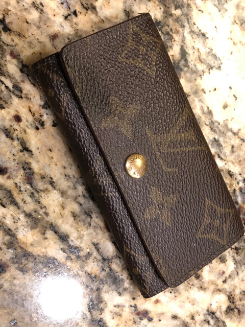 Authentic Pre Loved Louis Vuitton Key Holder