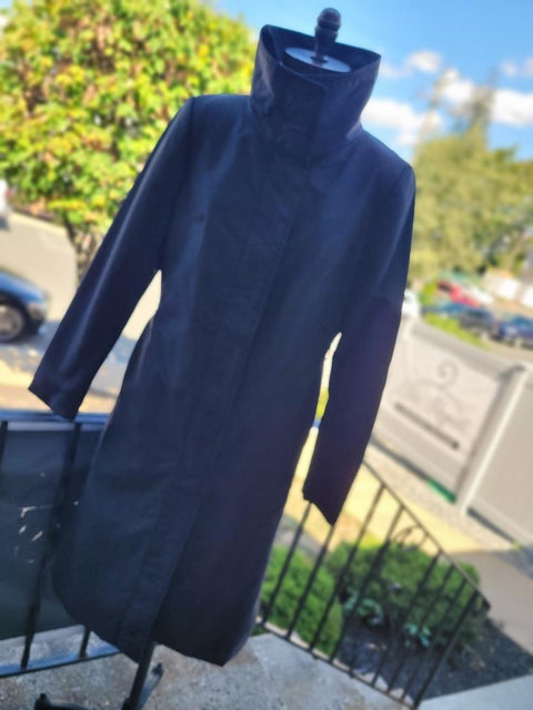 Burberry Sz 6 Light weight Trench Coat